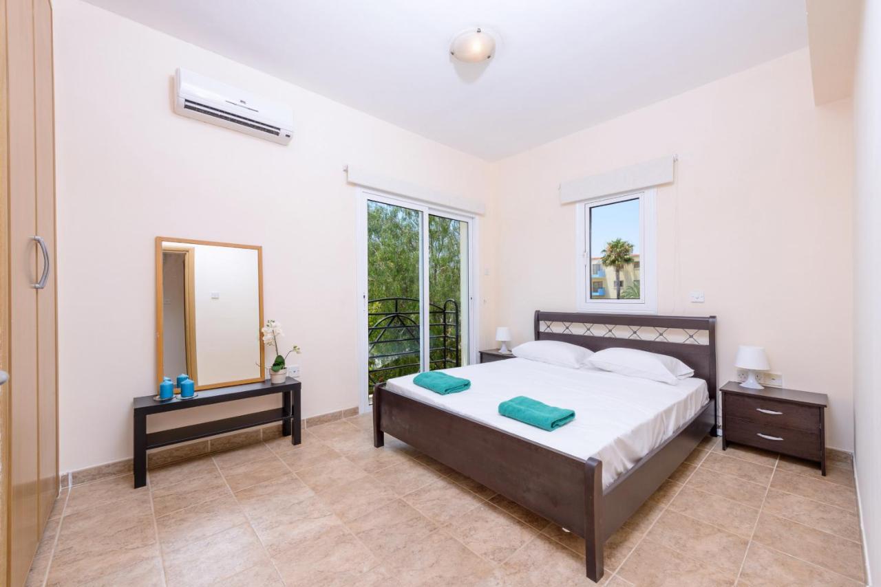 Villa Irina Paralimni Esterno foto